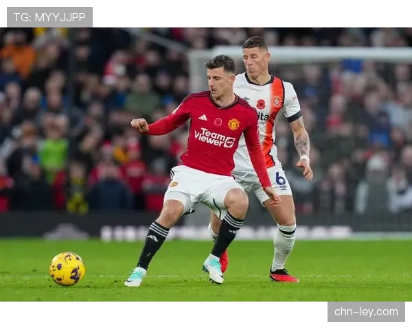 曼联4-4伯恩茅斯互飙进球，中场漏洞暴露无遗