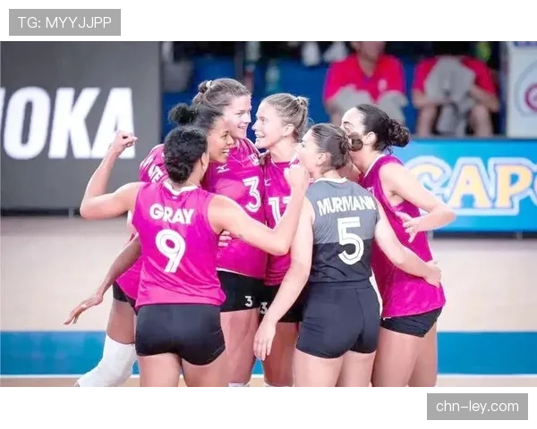 为备战与荷兰的关键战,加拿大女排提前一周抵达埃因霍温进行适应性训练 为备战与荷兰的关键战,加拿大女排提前一周抵达埃因霍温进行适应性训练